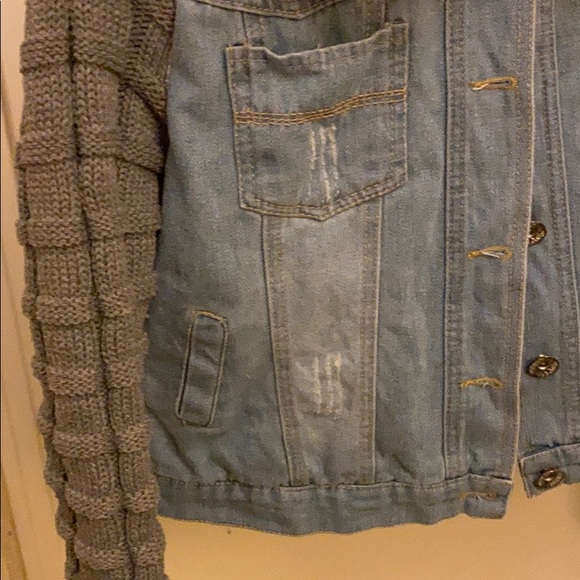 jacket with fur on inside and around neck - Picture 2 of 8